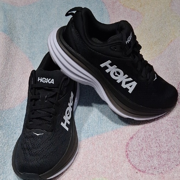 Hoka Shoes - Hoka One One Women's Bondi 8 Size 7B  Running Shoes